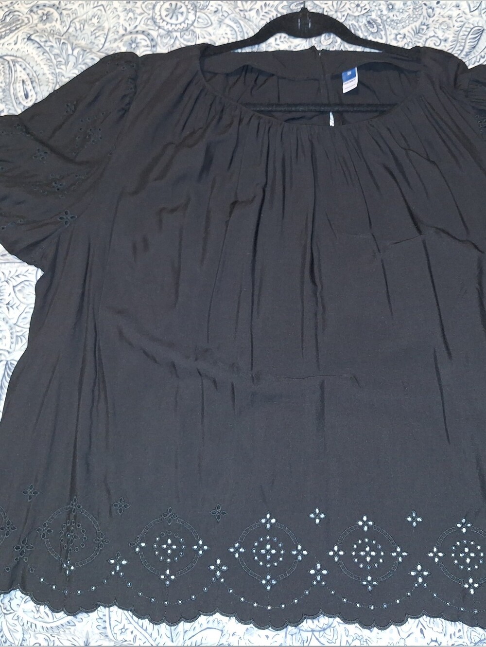 Old Navy Black Eyelet-Hem Peasant Tunic